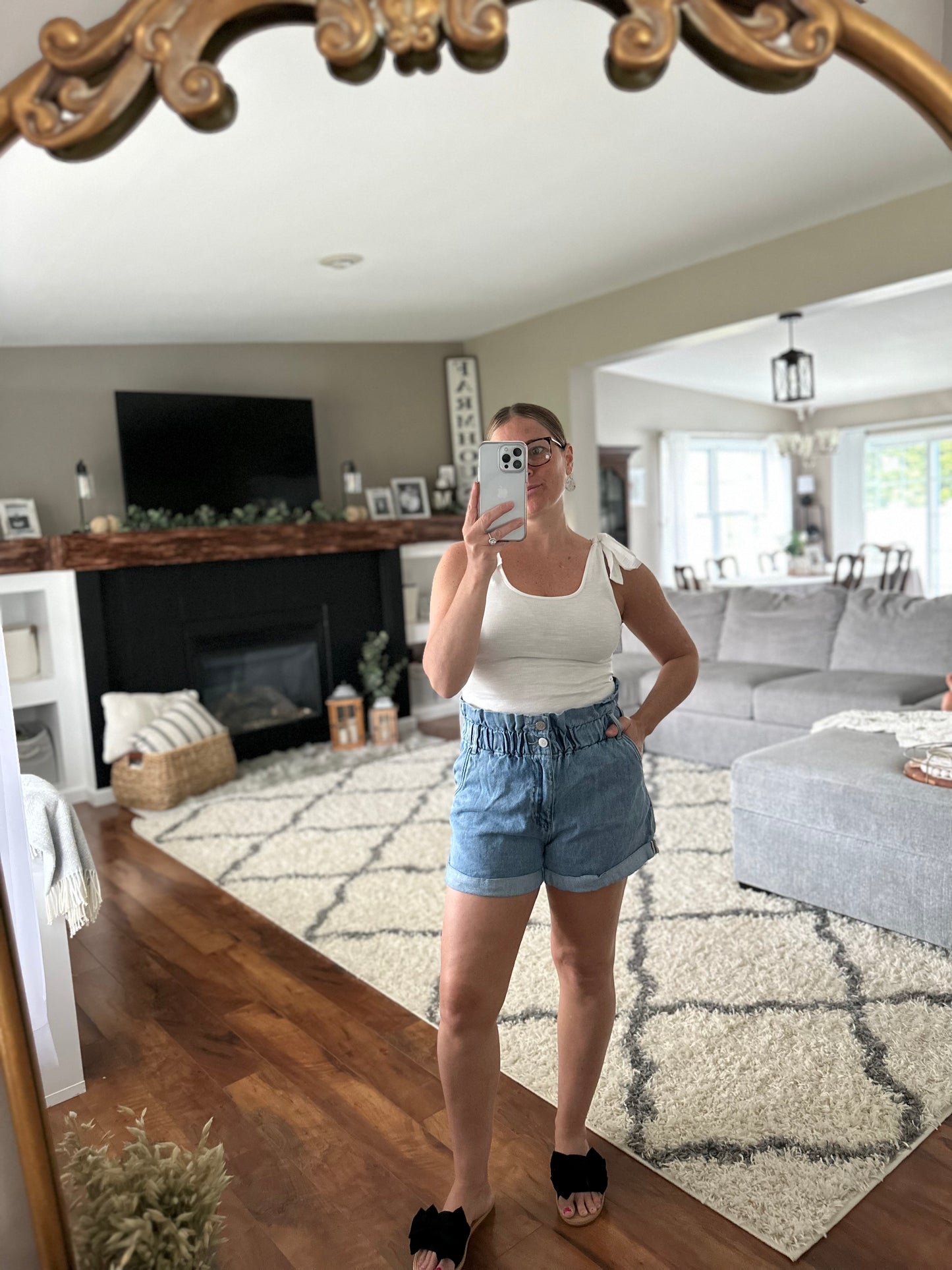 LILLIAN SHOULDER TIE BODYSUIT