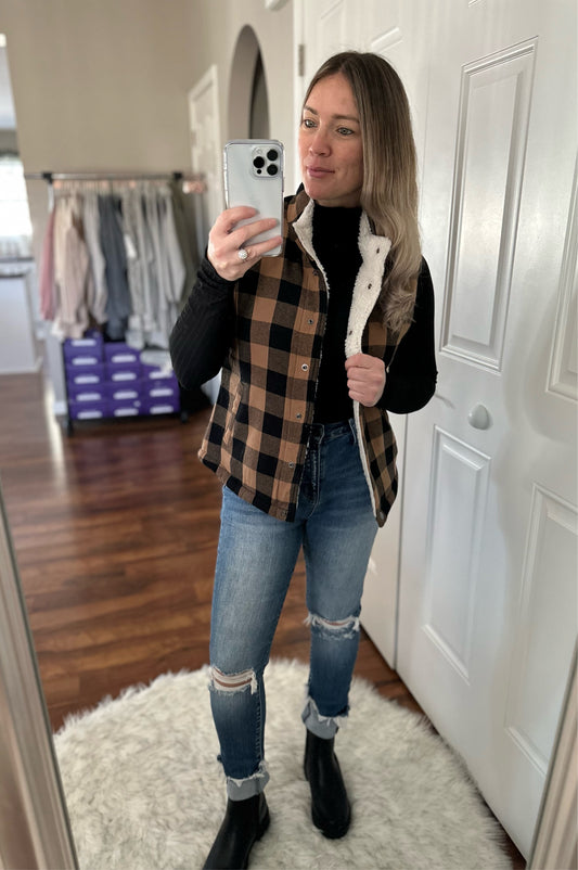 MOUNTAIN LOVER SHERPA VEST